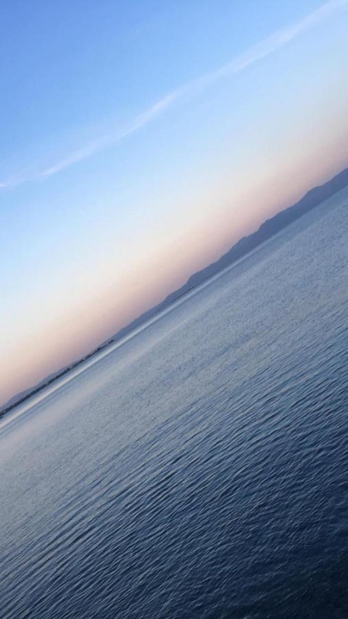 La Vita Apartments-Near Airport & Sea Artemida  Zewnętrze zdjęcie