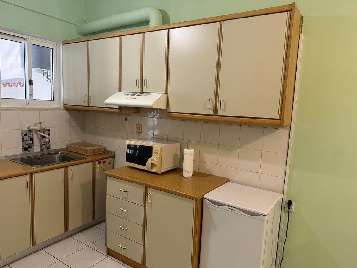 La Vita Apartments-Near Airport & Sea Artemida  Zewnętrze zdjęcie
