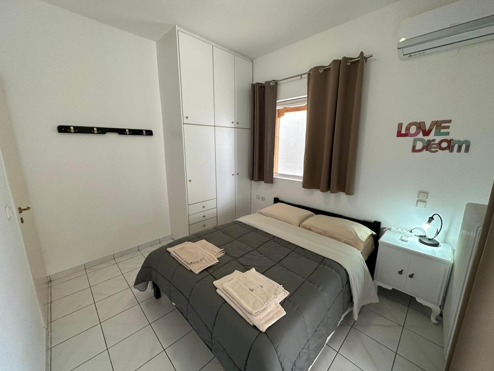 La Vita Apartments-Near Airport & Sea Artemida  Pokój zdjęcie